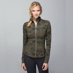 Lululemon Forme Jacket *Cuffins Savasana Camo 20cm Fatigue Green SIZE 2